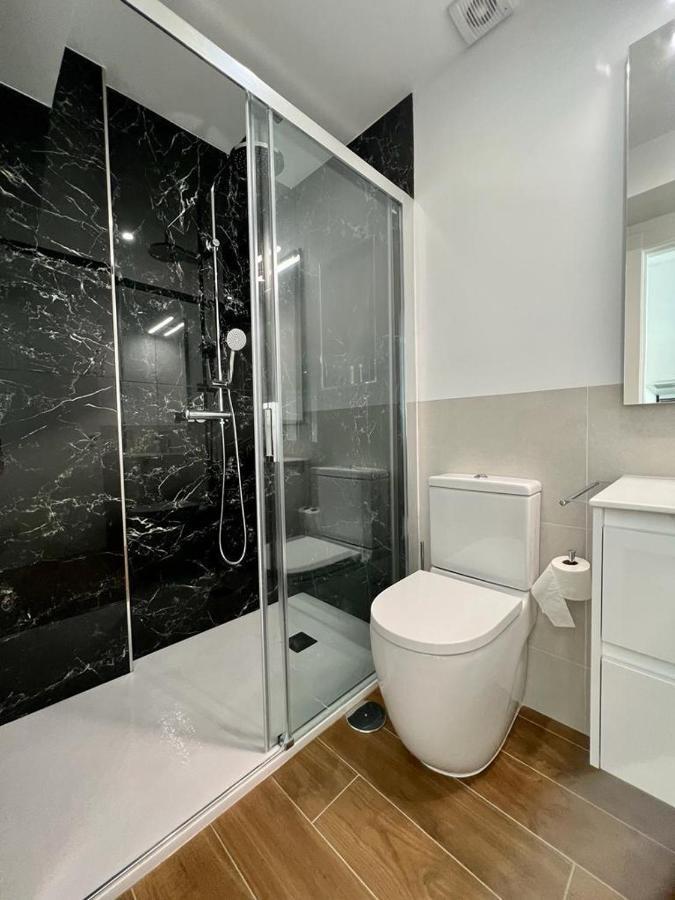Malagueta 1 Linea De Playa Apartment Malaga Ngoại thất bức ảnh