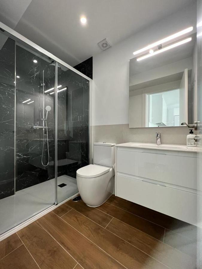 Malagueta 1 Linea De Playa Apartment Malaga Ngoại thất bức ảnh